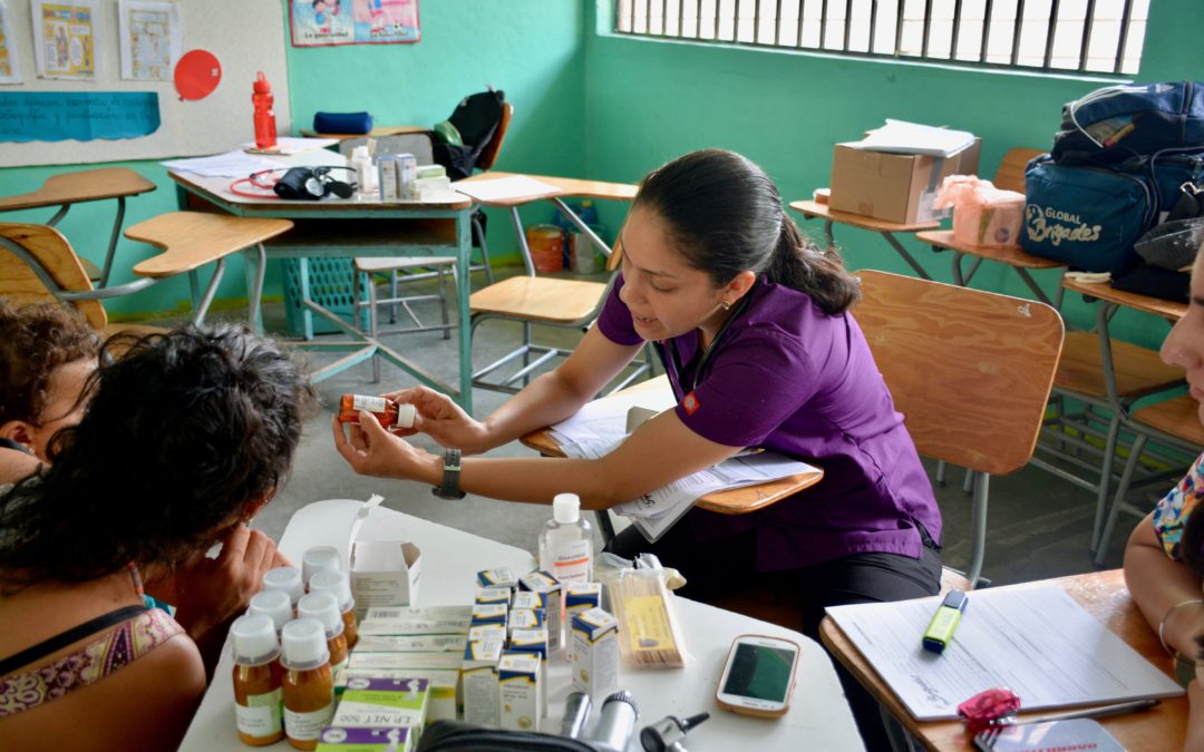 Medical Spanish for Beginners: The Ultimate Resource for Aspiring Health Students