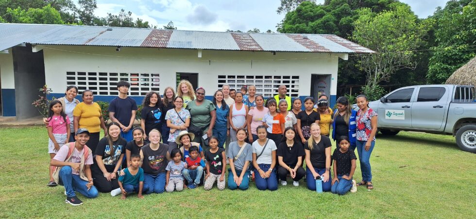 Squads Abroad vs Tours Co.: A Transparent Guide for Educators Choosing Student Travel Programs